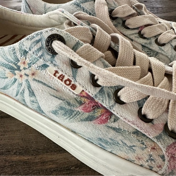 Taos size 8 Tropical Print Plim Soul Canvas Sneakers Shoes casual - Picture 2 of 7